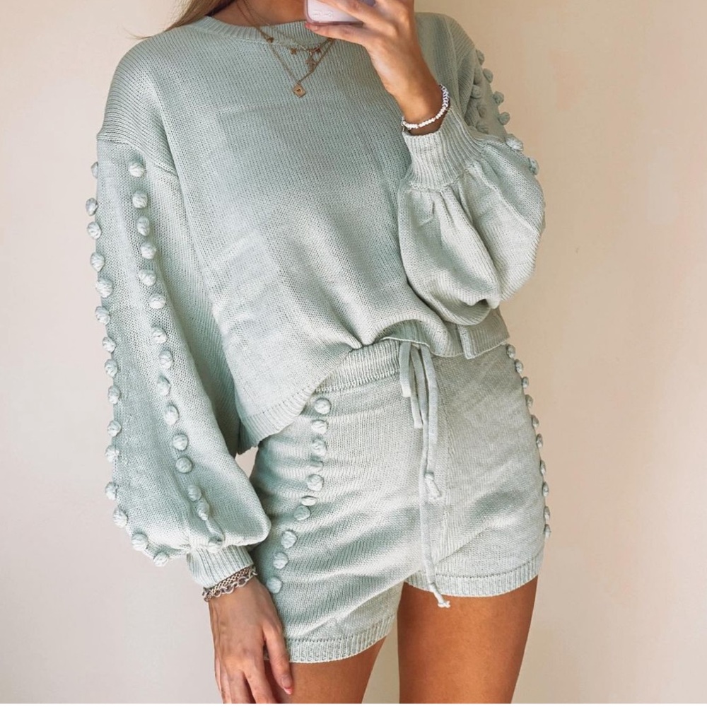 Green apple sweater set